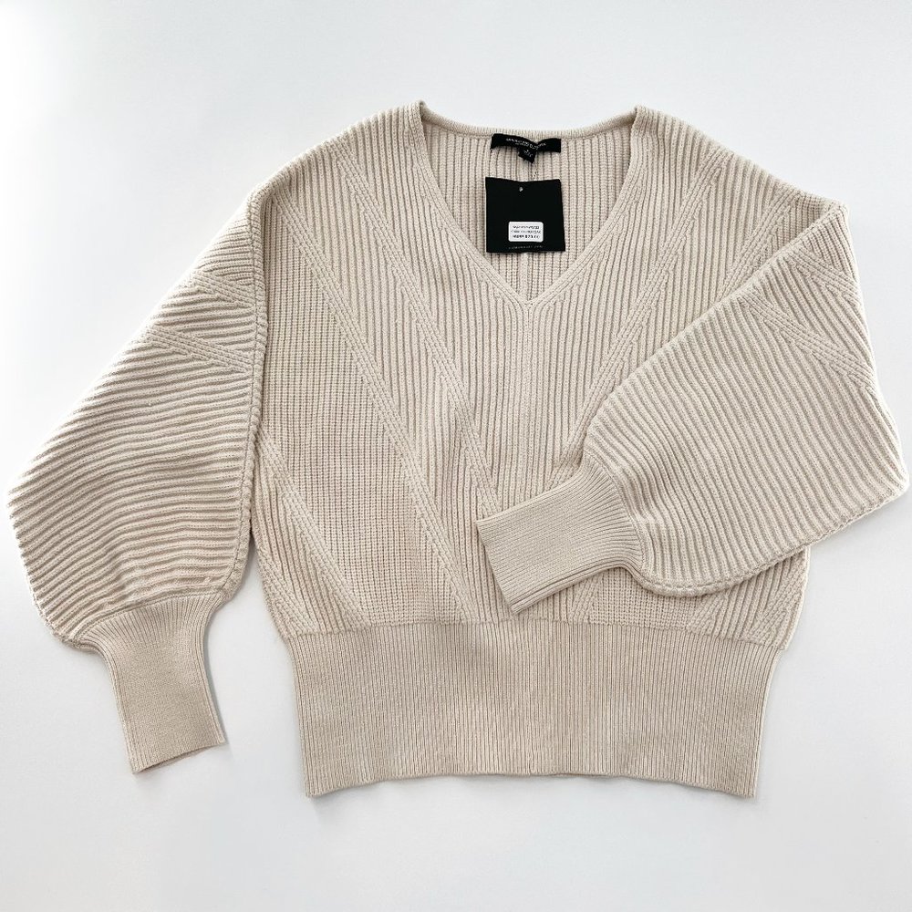 Mark New York Cream color V neck sweater Top Size L NWT
